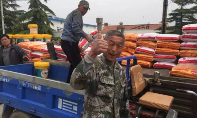 郭寧農資送貨啦！小編數錢啦！數到手抽筋！